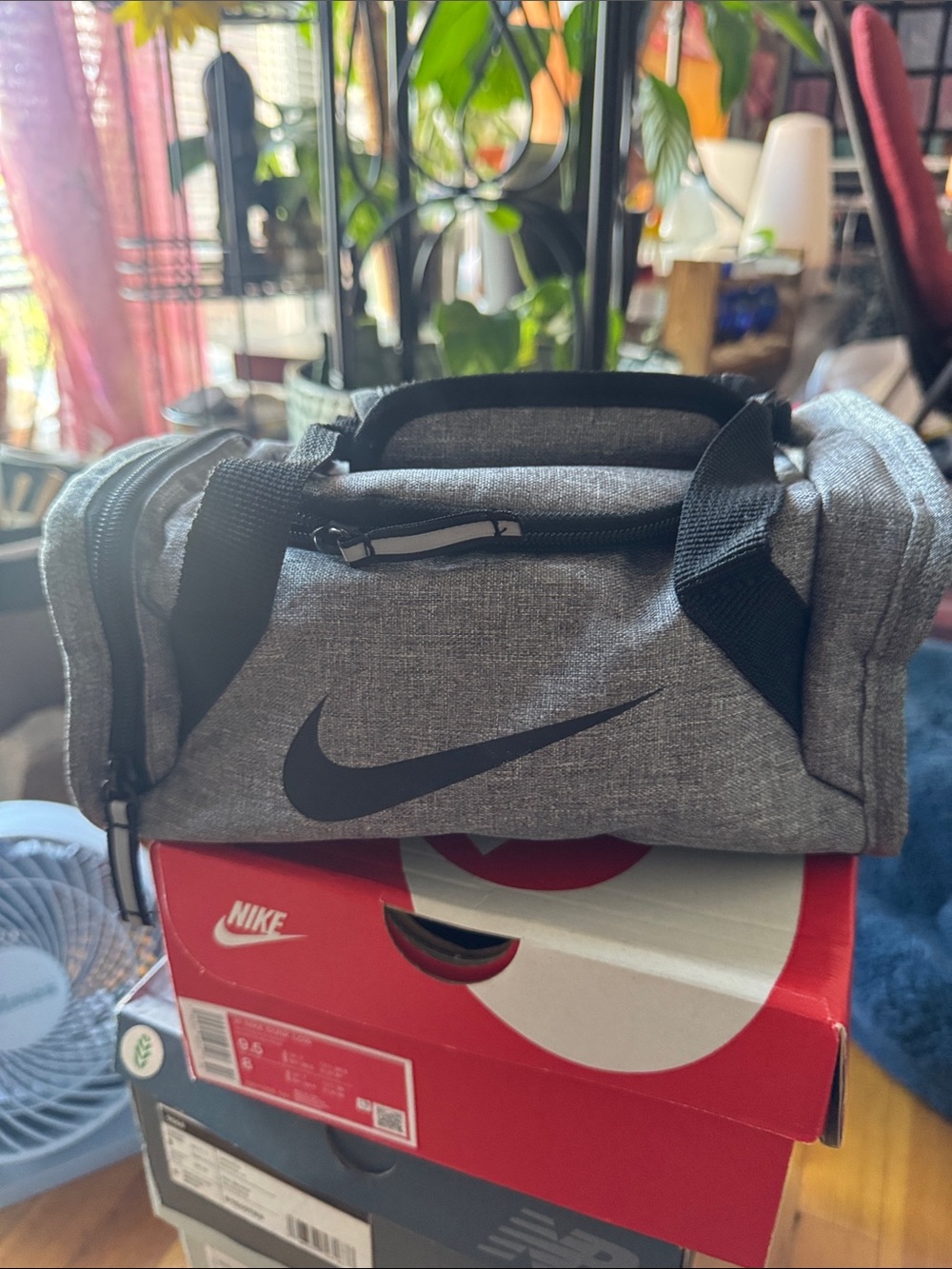 Nike mini lunch duffel Bag in Heather Gray with Black Swoosh NWOT